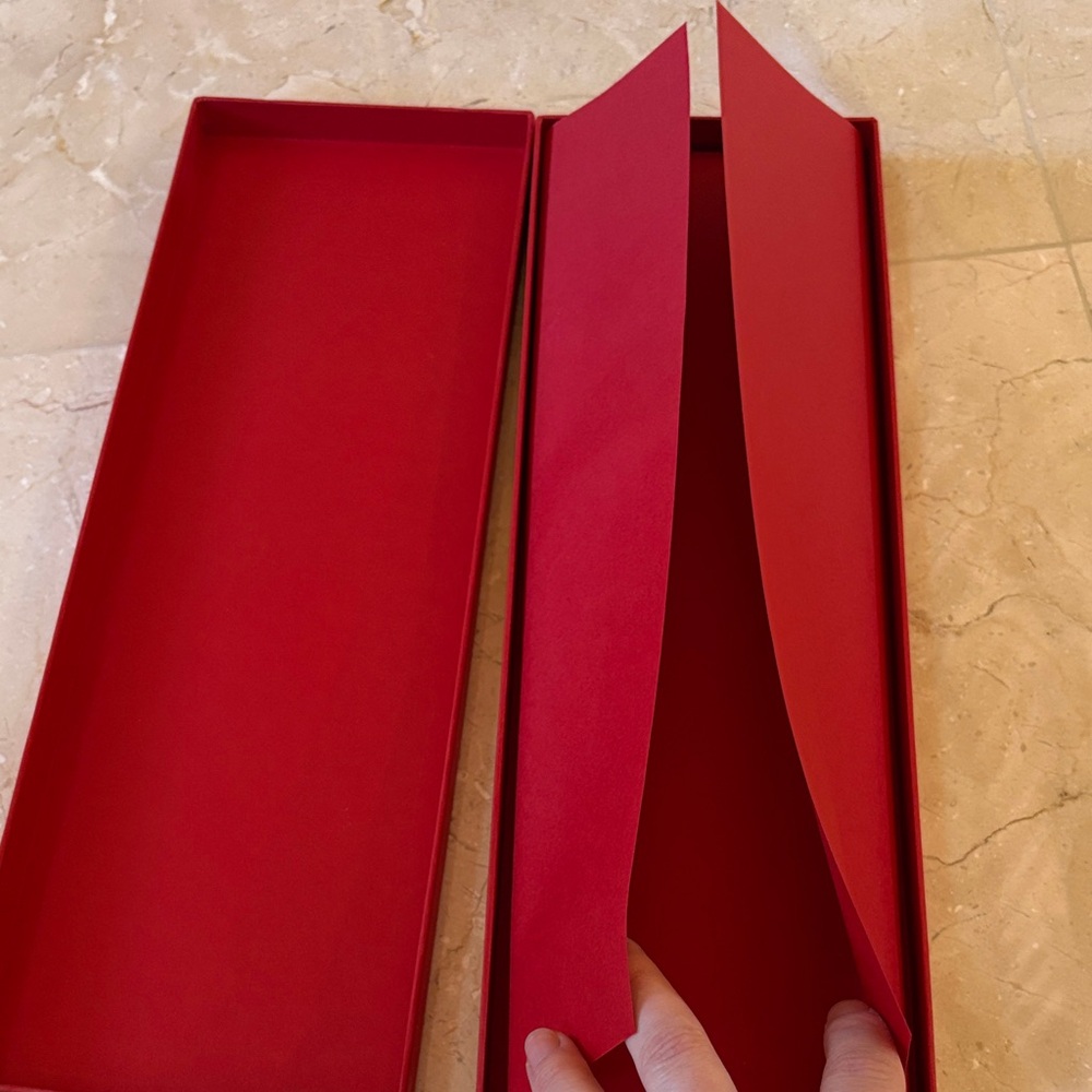 Luxury Ferrari Red Boxes - Picture 4 of 6